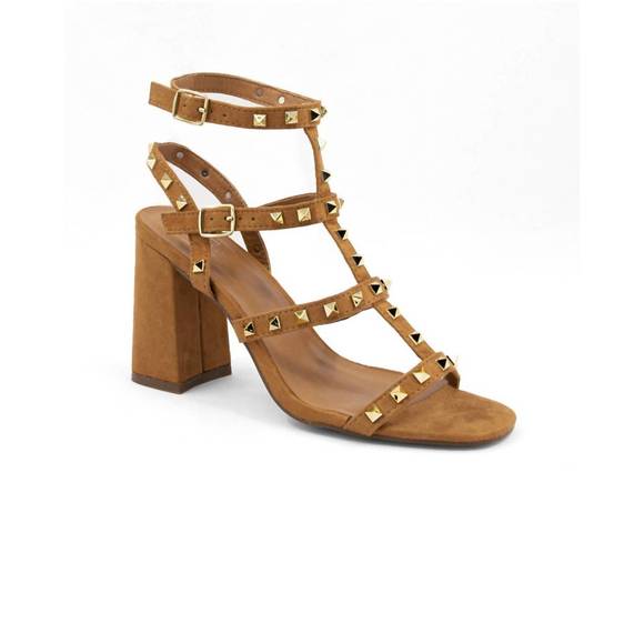 SHU SHOP Shoes - NEW SHU SHOP huici sandal in tan suede